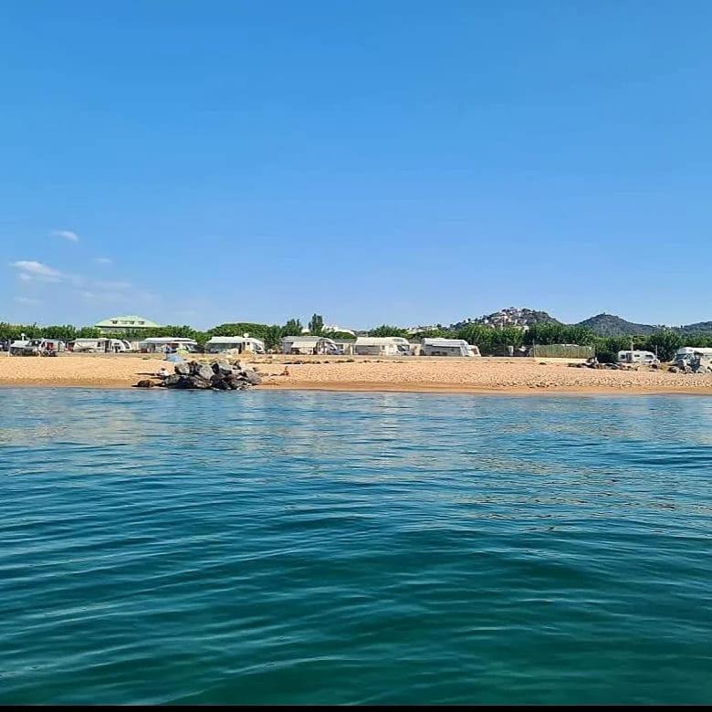 Camping El Pinar Platja Санта-Сусанна Экстерьер фото