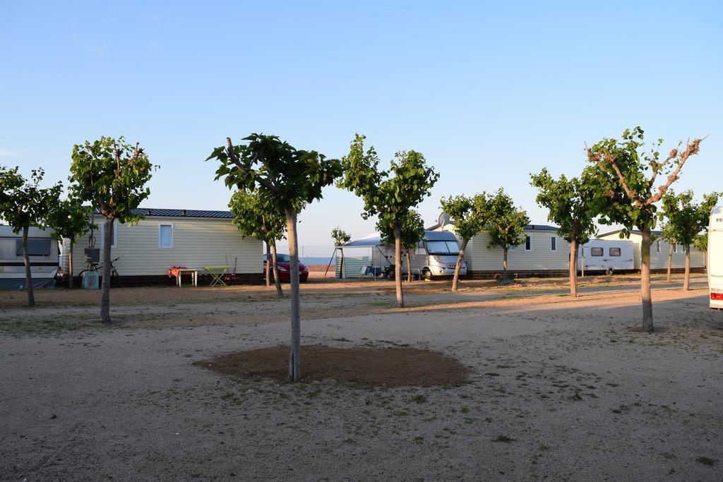 Camping El Pinar Platja Санта-Сусанна Экстерьер фото